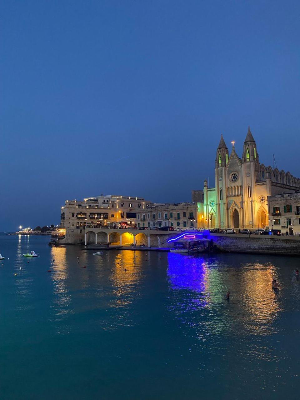 Malta Crown Guesthouse Saint Julian's Екстериор снимка