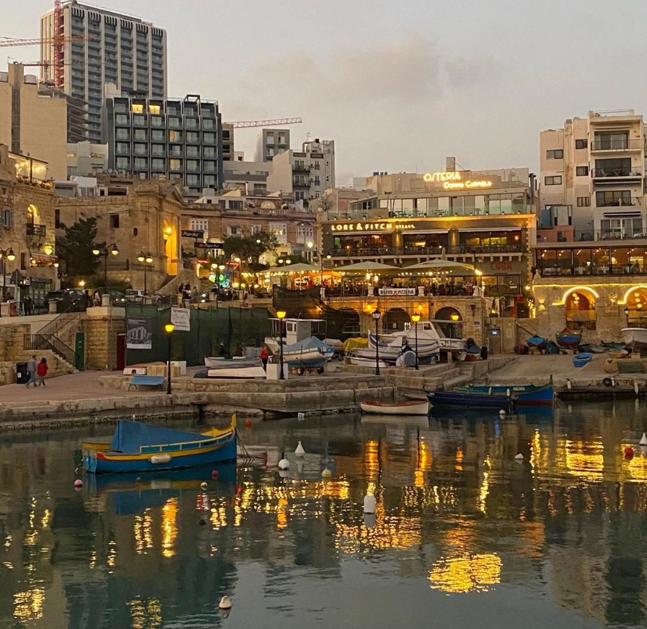 Malta Crown Guesthouse Saint Julian's Екстериор снимка